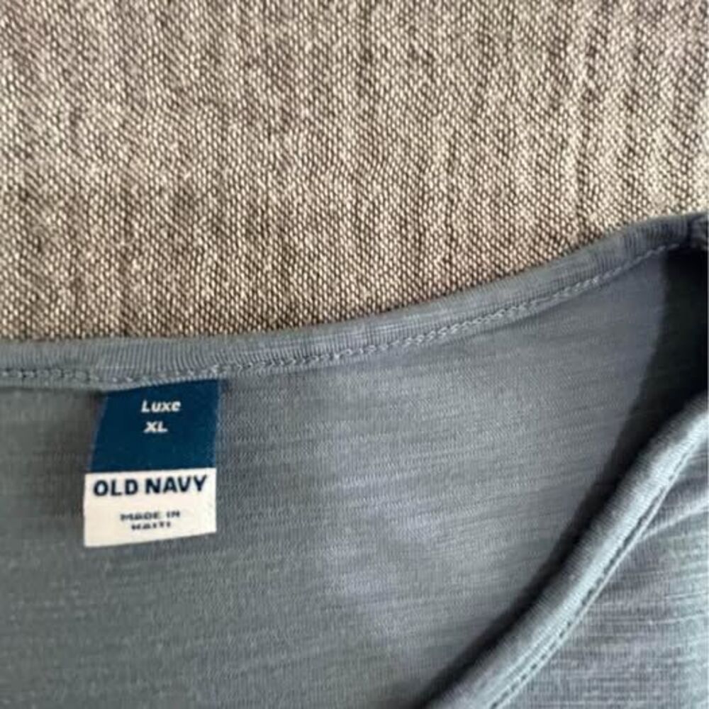 old navy blue luxe xl tee - Picture 2 of 3